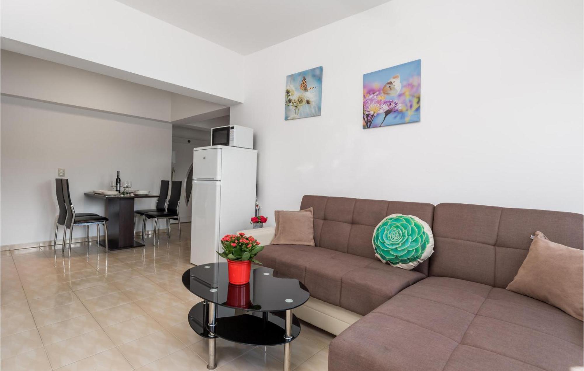 Stunning Apartment In Vrh Vrh (Krk) Exterior foto