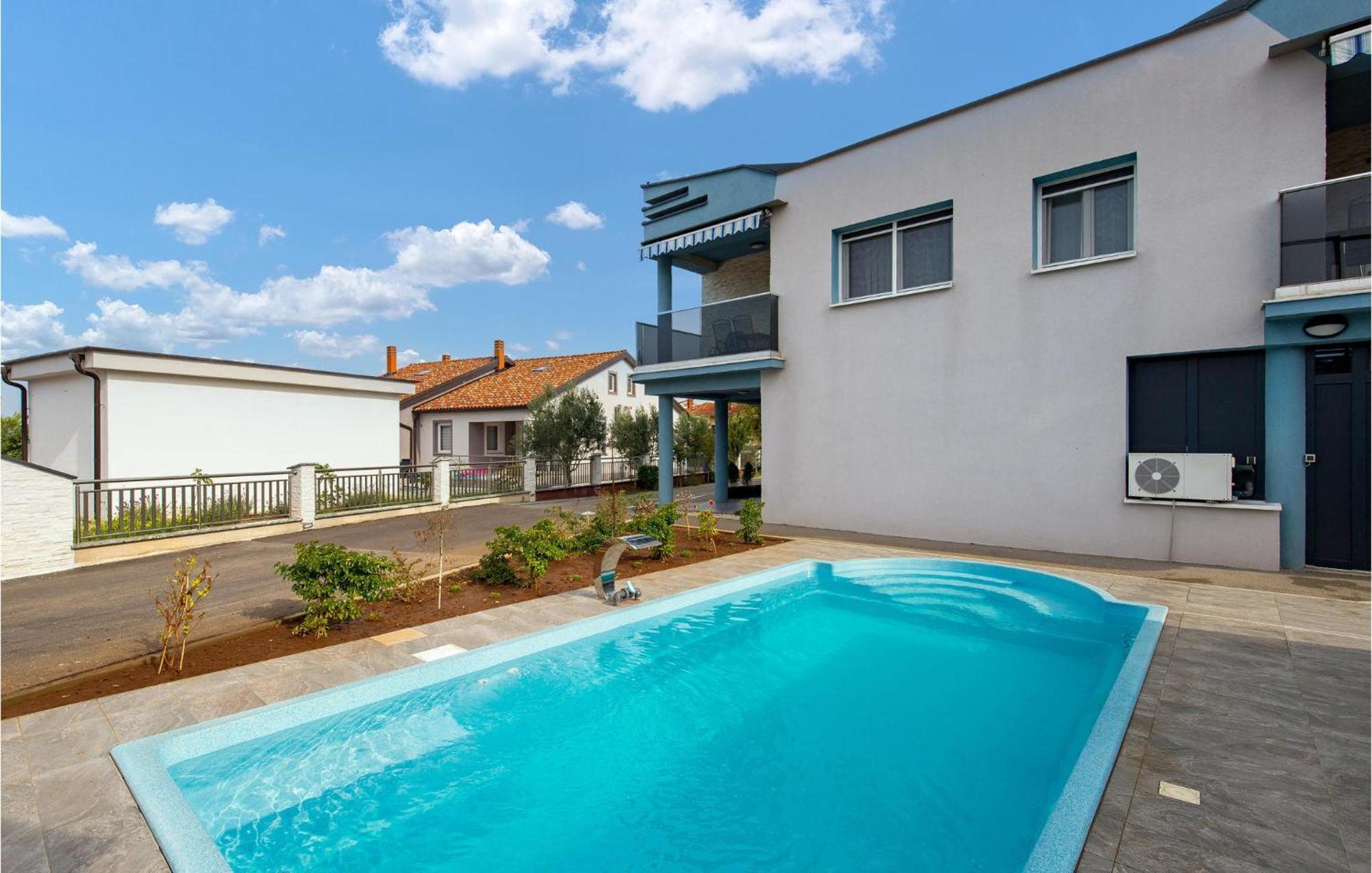 Stunning Apartment In Vrh Vrh (Krk) Exterior foto