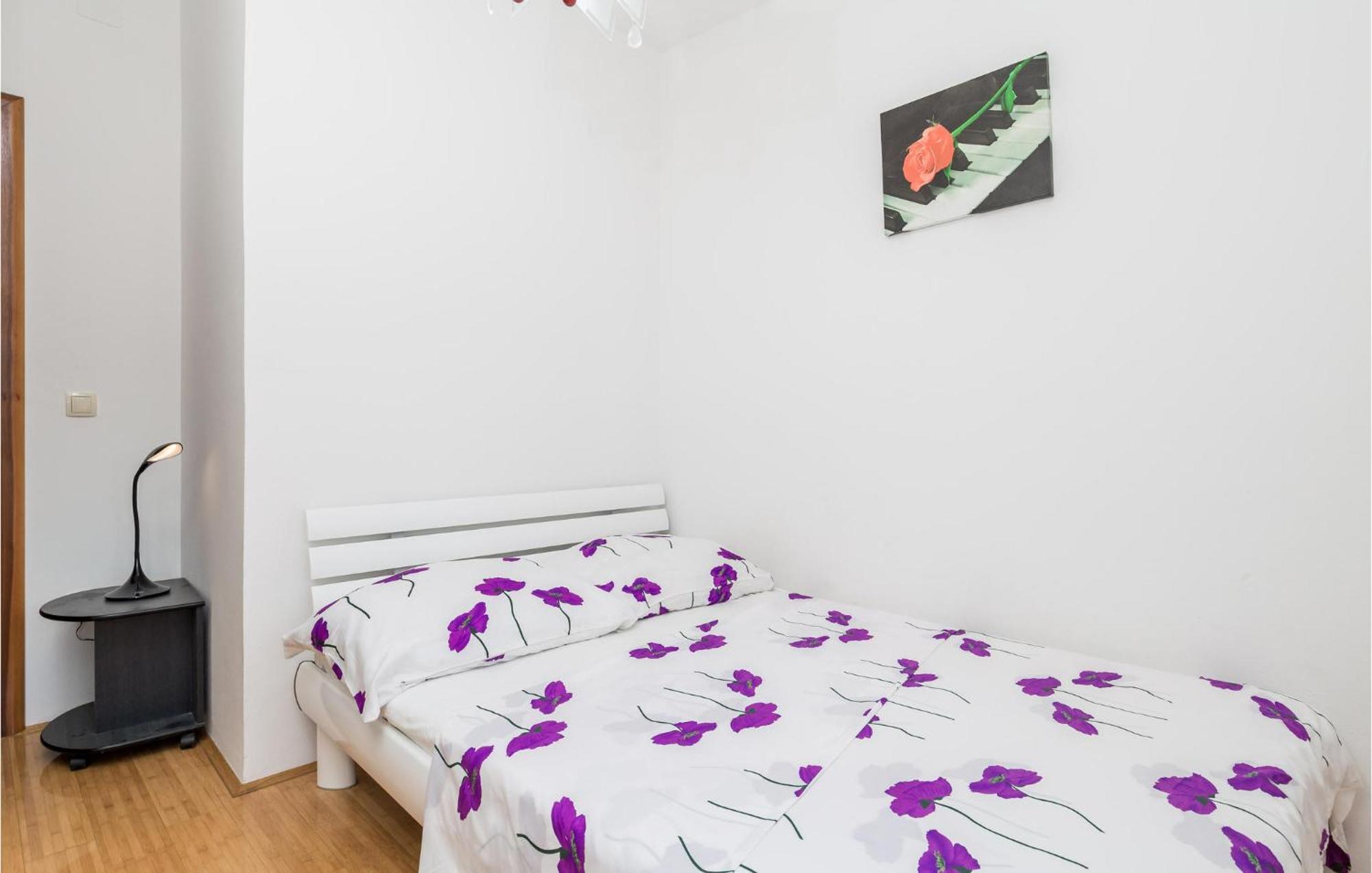 Stunning Apartment In Vrh Vrh (Krk) Exterior foto